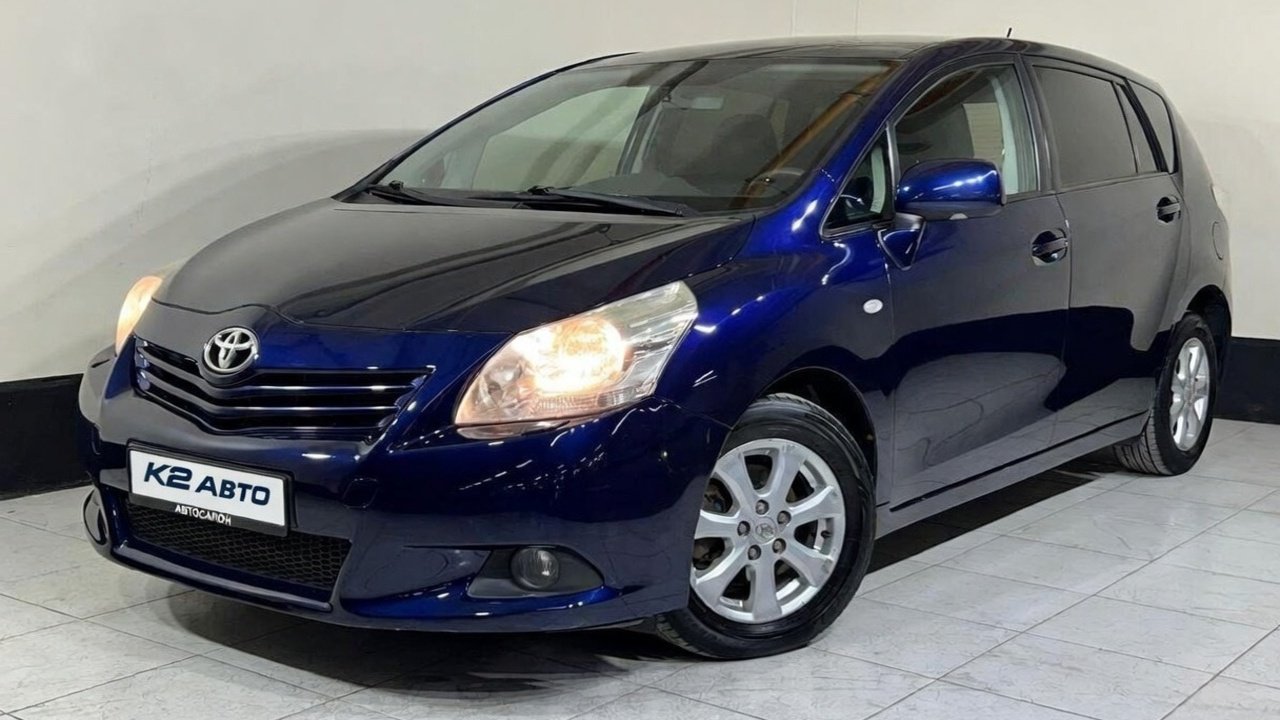 TOYOTA  VERSO